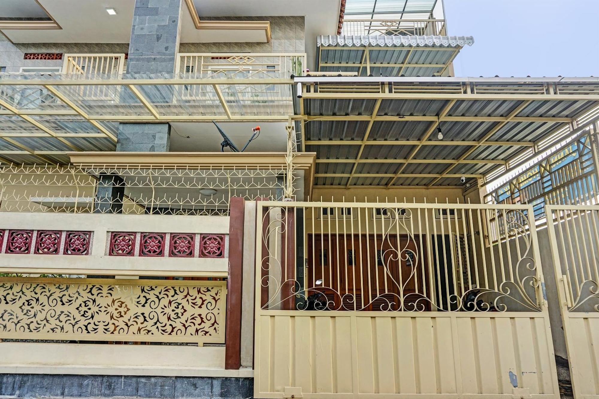Oyo 91707 Jannah Homestay Syariah Dau Exterior foto